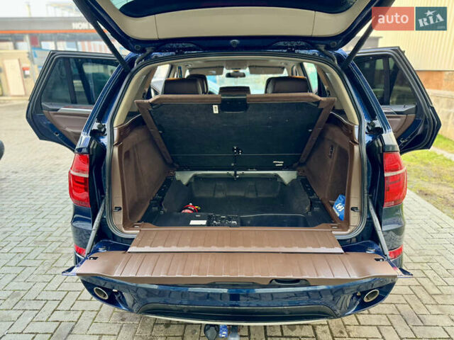 Синій БМВ Х5, об'ємом двигуна 2.99 л та пробігом 300 тис. км за 16800 $, фото 28 на Automoto.ua