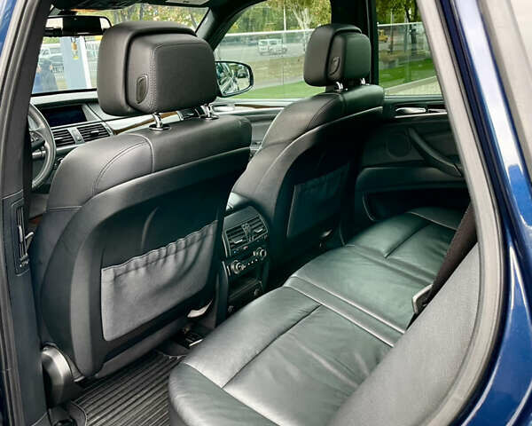 Синий БМВ Х5, объемом двигателя 3 л и пробегом 215 тыс. км за 18000 $, фото 11 на Automoto.ua