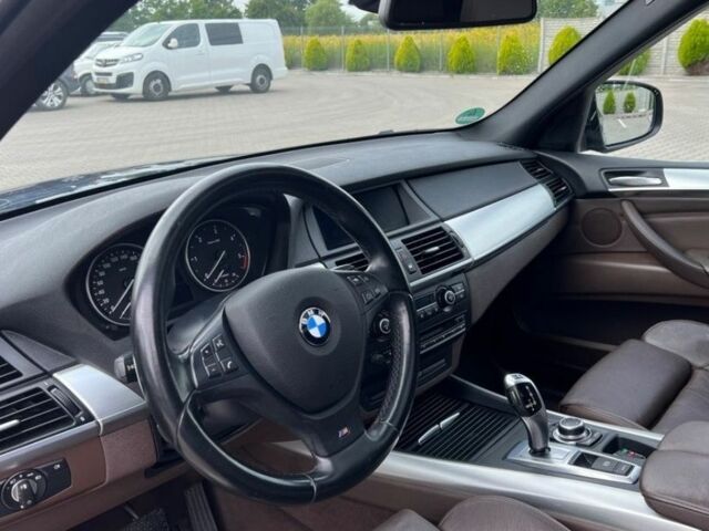 Синий БМВ Х5, объемом двигателя 3.5 л и пробегом 234 тыс. км за 4500 $, фото 7 на Automoto.ua