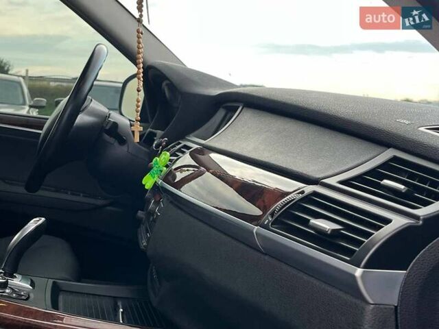 Синій БМВ Х5, об'ємом двигуна 3 л та пробігом 302 тис. км за 13490 $, фото 7 на Automoto.ua