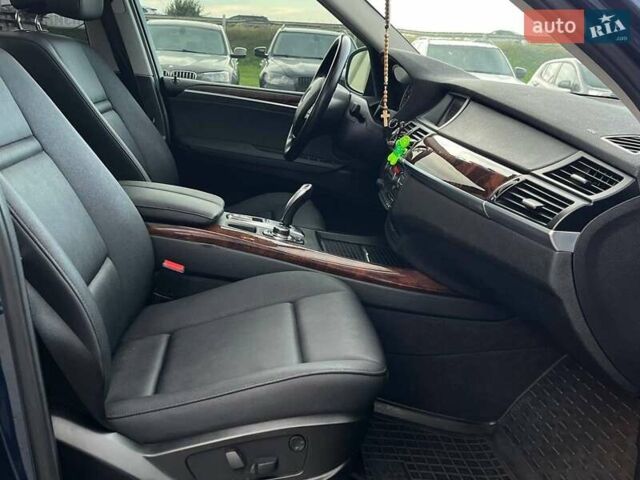 Синій БМВ Х5, об'ємом двигуна 3 л та пробігом 302 тис. км за 13490 $, фото 9 на Automoto.ua