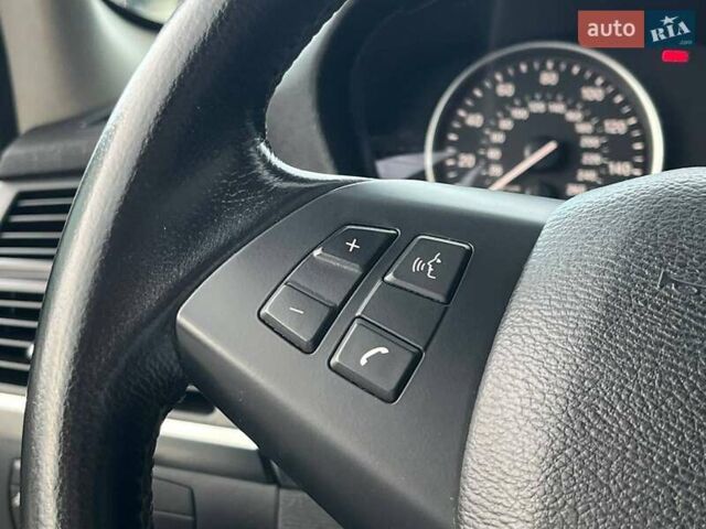 Синій БМВ Х5, об'ємом двигуна 3 л та пробігом 302 тис. км за 13490 $, фото 28 на Automoto.ua