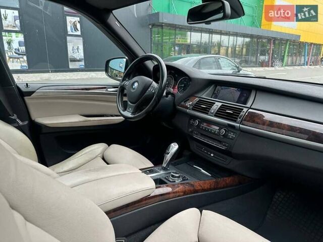 Синий БМВ Х5, объемом двигателя 3 л и пробегом 295 тыс. км за 15900 $, фото 22 на Automoto.ua