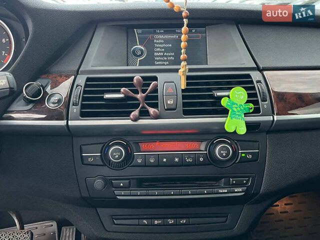 Синій БМВ Х5, об'ємом двигуна 3 л та пробігом 302 тис. км за 13490 $, фото 26 на Automoto.ua