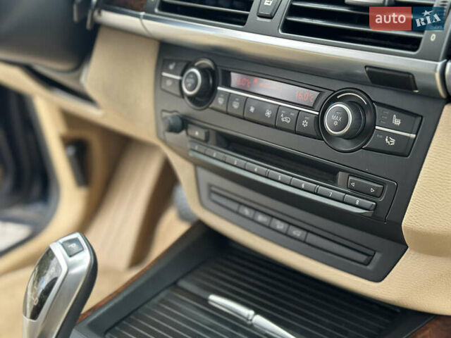 Синій БМВ Х5, об'ємом двигуна 3 л та пробігом 160 тис. км за 12950 $, фото 37 на Automoto.ua