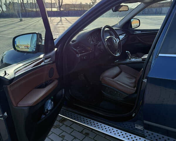 Синий БМВ Х5, объемом двигателя 3 л и пробегом 291 тыс. км за 19800 $, фото 5 на Automoto.ua