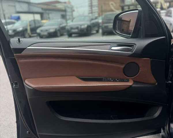 Синий БМВ Х5, объемом двигателя 3 л и пробегом 260 тыс. км за 21000 $, фото 5 на Automoto.ua