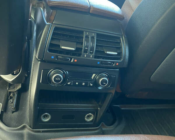 Синий БМВ Х5, объемом двигателя 3 л и пробегом 291 тыс. км за 19800 $, фото 15 на Automoto.ua