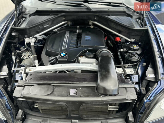Синій БМВ Х5, об'ємом двигуна 3 л та пробігом 160 тис. км за 12950 $, фото 52 на Automoto.ua