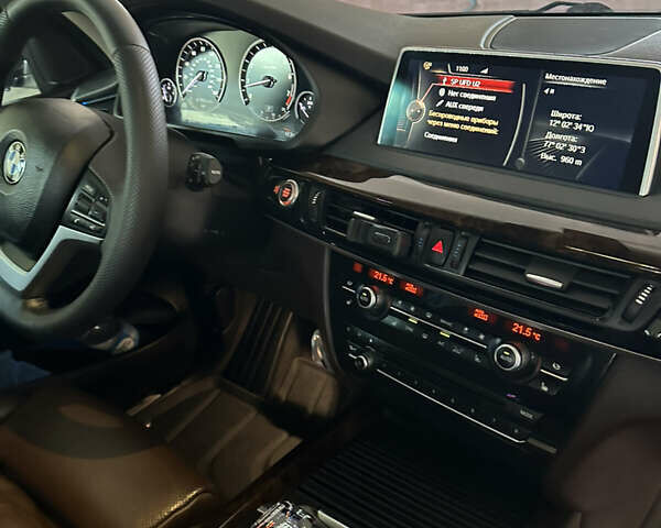 Синий БМВ Х5, объемом двигателя 2.98 л и пробегом 225 тыс. км за 23000 $, фото 2 на Automoto.ua