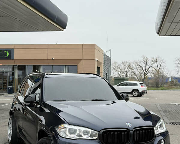 Синий БМВ Х5, объемом двигателя 3 л и пробегом 215 тыс. км за 21000 $, фото 5 на Automoto.ua