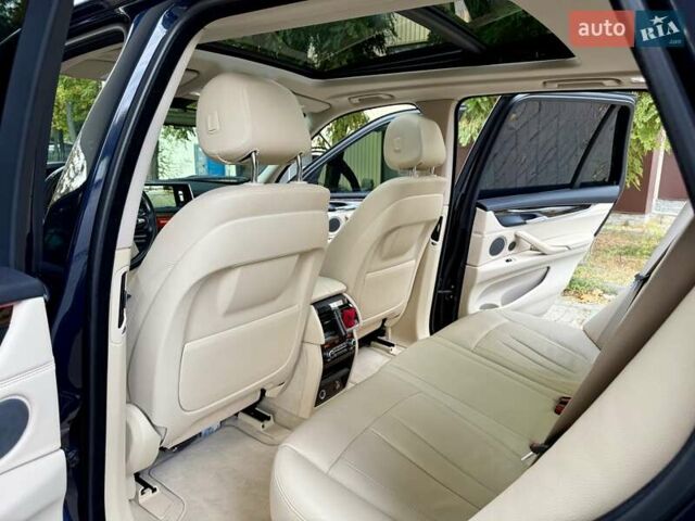 БМВ Х5 2014 в Днепре (Днепропетровске) на Automoto.ua Синий БМВ Х5, объемом двигателя 2.98 л и пробегом 109 тыс. км за 26900 $, фото 19 на Automoto.ua