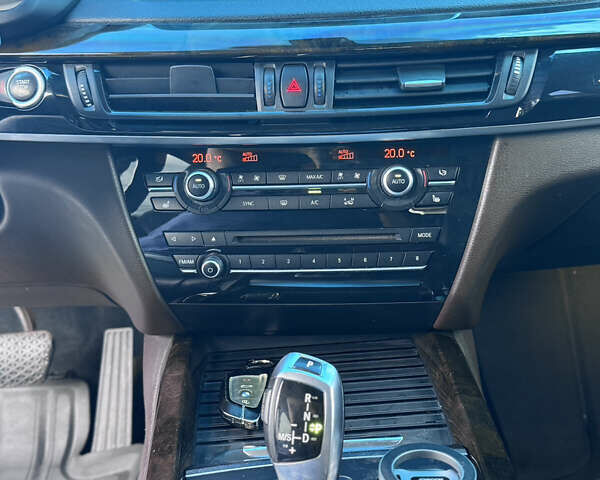 Синий БМВ Х5, объемом двигателя 2.99 л и пробегом 181 тыс. км за 25000 $, фото 12 на Automoto.ua