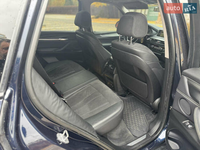 Синій БМВ Х5, об'ємом двигуна 2.99 л та пробігом 206 тис. км за 23400 $, фото 15 на Automoto.ua