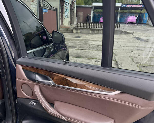 Синий БМВ Х5, объемом двигателя 2.98 л и пробегом 249 тыс. км за 18500 $, фото 33 на Automoto.ua