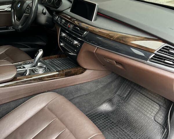 Синий БМВ Х5, объемом двигателя 2.98 л и пробегом 249 тыс. км за 18500 $, фото 43 на Automoto.ua