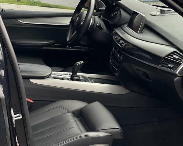 Синий БМВ Х5, объемом двигателя 3 л и пробегом 178 тыс. км за 30999 $, фото 28 на Automoto.ua