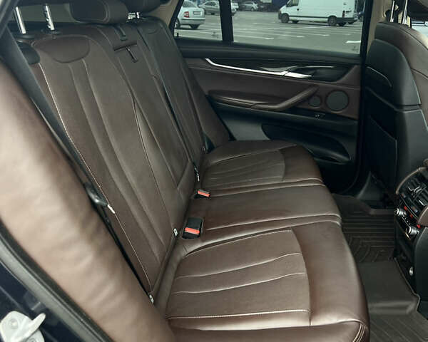 Синий БМВ Х5, объемом двигателя 3 л и пробегом 197 тыс. км за 32000 $, фото 43 на Automoto.ua