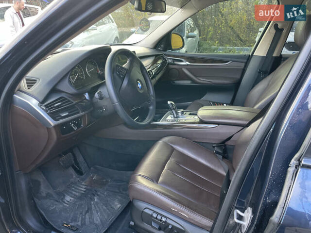 Синий БМВ Х5, объемом двигателя 2.99 л и пробегом 258 тыс. км за 21000 $, фото 4 на Automoto.ua