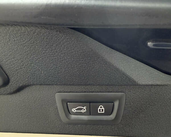 Синий БМВ Х5, объемом двигателя 3 л и пробегом 215 тыс. км за 21000 $, фото 16 на Automoto.ua