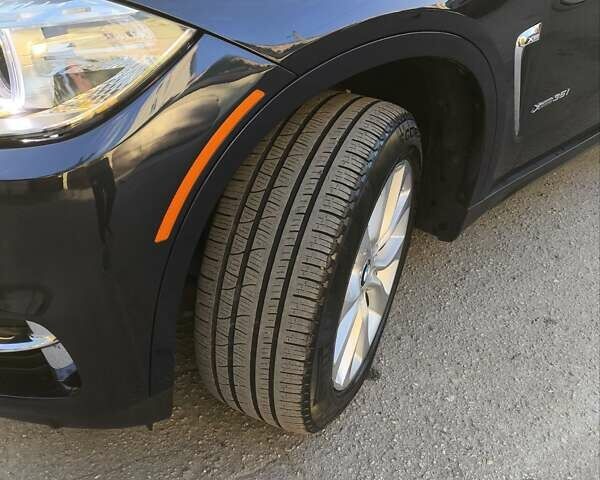 Синий БМВ Х5, объемом двигателя 3 л и пробегом 175 тыс. км за 23000 $, фото 2 на Automoto.ua