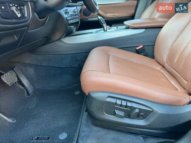 Синій БМВ Х5, об'ємом двигуна 3 л та пробігом 248 тис. км за 26000 $, фото 21 на Automoto.ua