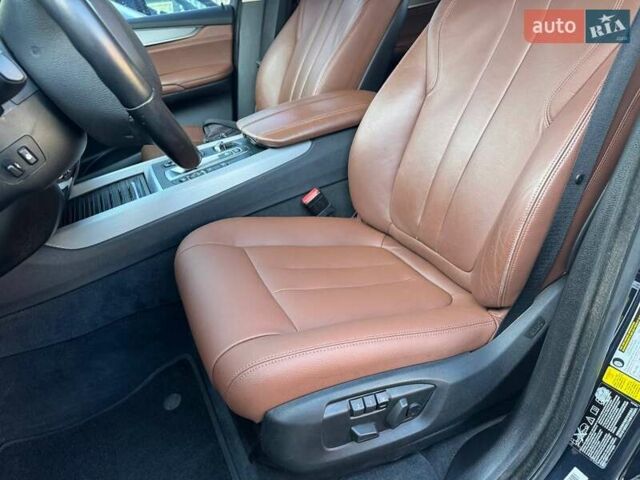 Синій БМВ Х5, об'ємом двигуна 3 л та пробігом 248 тис. км за 26000 $, фото 22 на Automoto.ua