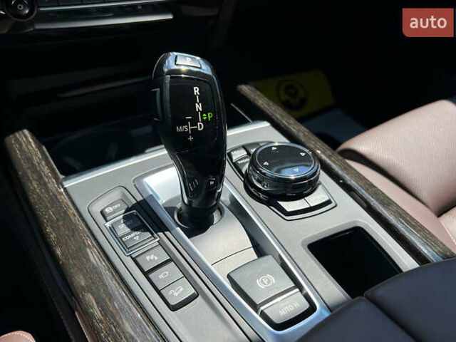 Синий БМВ Х5, объемом двигателя 3 л и пробегом 120 тыс. км за 35750 $, фото 24 на Automoto.ua