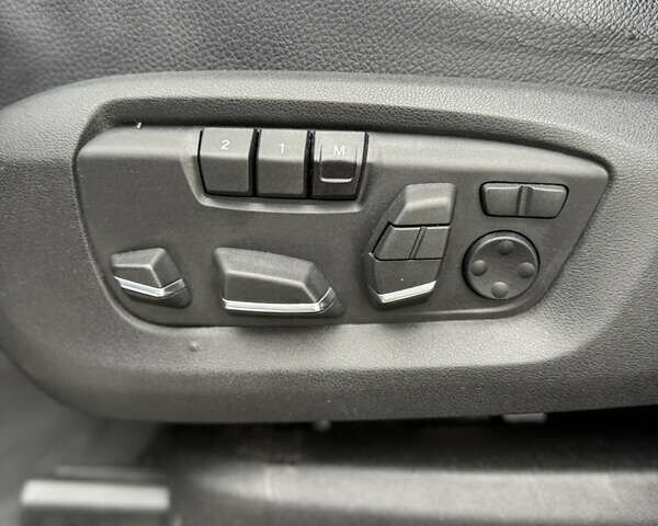 Синий БМВ Х5, объемом двигателя 3 л и пробегом 250 тыс. км за 24900 $, фото 13 на Automoto.ua