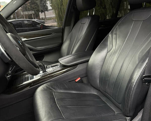 Синий БМВ Х5, объемом двигателя 2.98 л и пробегом 180 тыс. км за 24000 $, фото 17 на Automoto.ua