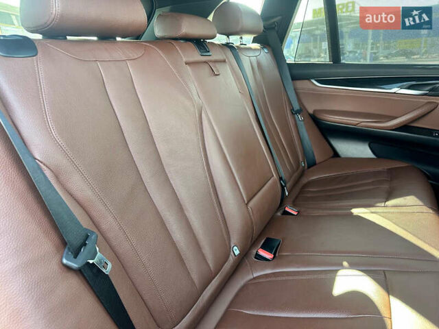 Синій БМВ Х5, об'ємом двигуна 2.99 л та пробігом 252 тис. км за 25500 $, фото 7 на Automoto.ua