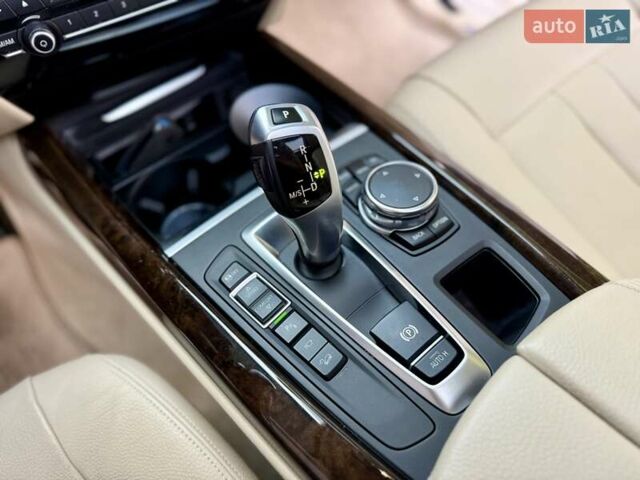 БМВ Х5 2014 в Днепре (Днепропетровске) на Automoto.ua Синий БМВ Х5, объемом двигателя 2.98 л и пробегом 109 тыс. км за 26900 $, фото 27 на Automoto.ua