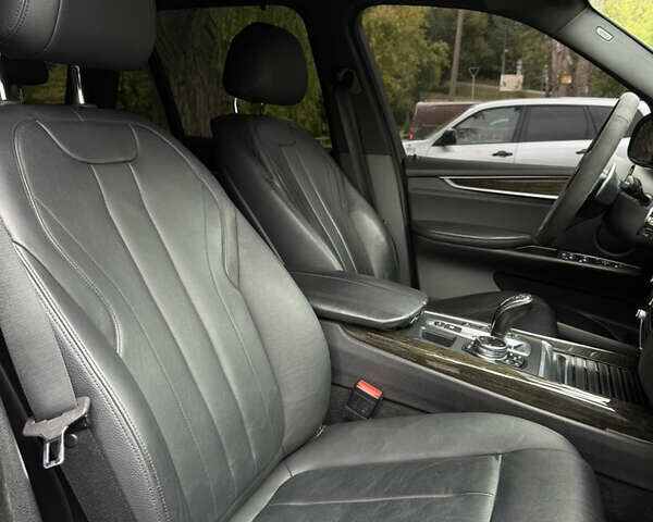 Синий БМВ Х5, объемом двигателя 2.98 л и пробегом 180 тыс. км за 24000 $, фото 25 на Automoto.ua