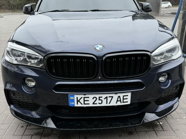 Синій БМВ Х5, об'ємом двигуна 3 л та пробігом 300 тис. км за 28700 $, фото 3 на Automoto.ua