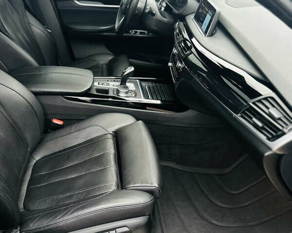 Синий БМВ Х5, объемом двигателя 2.99 л и пробегом 255 тыс. км за 36700 $, фото 13 на Automoto.ua