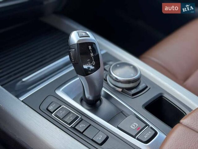 Синій БМВ Х5, об'ємом двигуна 3 л та пробігом 248 тис. км за 26000 $, фото 11 на Automoto.ua