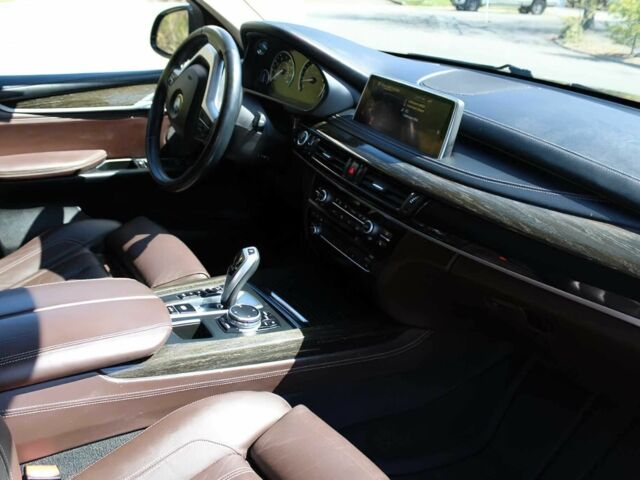 Синій БМВ Х5, об'ємом двигуна 3 л та пробігом 73 тис. км за 4000 $, фото 7 на Automoto.ua