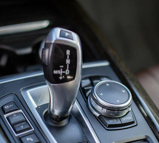 БМВ Х5 2015 в Тернополе на Automoto.ua Синий БМВ Х5, объемом двигателя 2.99 л и пробегом 280 тыс. км за 27000 $, фото 29 на Automoto.ua