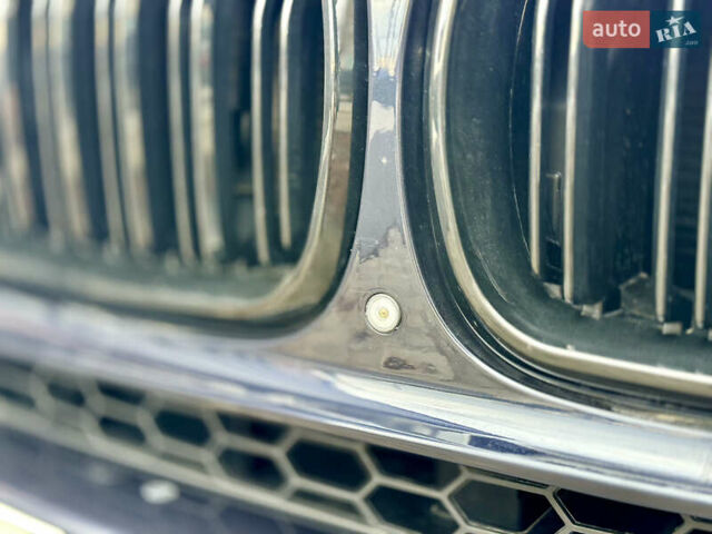 Синій БМВ Х5, об'ємом двигуна 2.99 л та пробігом 160 тис. км за 28500 $, фото 13 на Automoto.ua