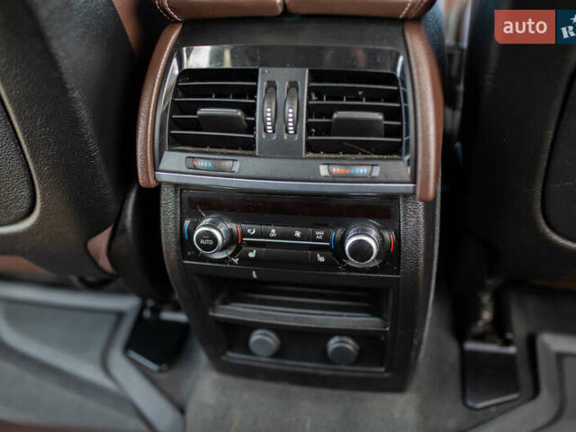 БМВ Х5 2015 в Тернополе на Automoto.ua Синий БМВ Х5, объемом двигателя 2.99 л и пробегом 280 тыс. км за 27000 $, фото 12 на Automoto.ua