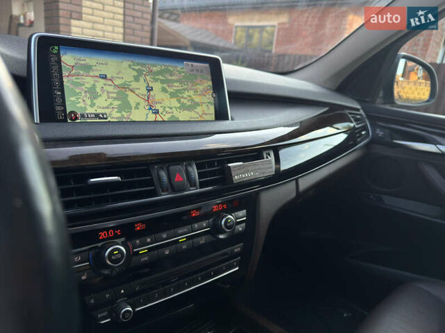 Синий БМВ Х5, объемом двигателя 2.99 л и пробегом 228 тыс. км за 27000 $, фото 15 на Automoto.ua