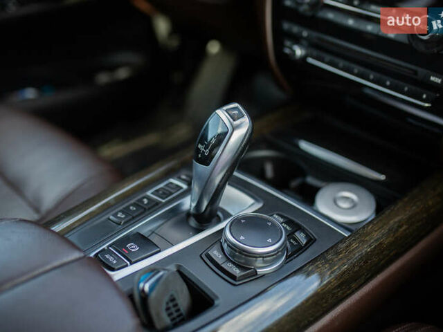 БМВ Х5 2015 в Тернополе на Automoto.ua Синий БМВ Х5, объемом двигателя 2.99 л и пробегом 280 тыс. км за 27000 $, фото 22 на Automoto.ua