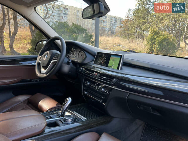 Синий БМВ Х5, объемом двигателя 3 л и пробегом 175 тыс. км за 22800 $, фото 28 на Automoto.ua