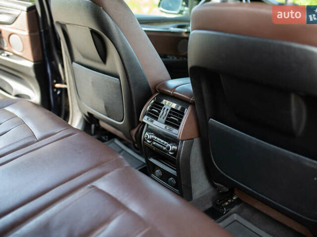 БМВ Х5 2015 в Тернополе на Automoto.ua Синий БМВ Х5, объемом двигателя 2.99 л и пробегом 280 тыс. км за 27000 $, фото 13 на Automoto.ua