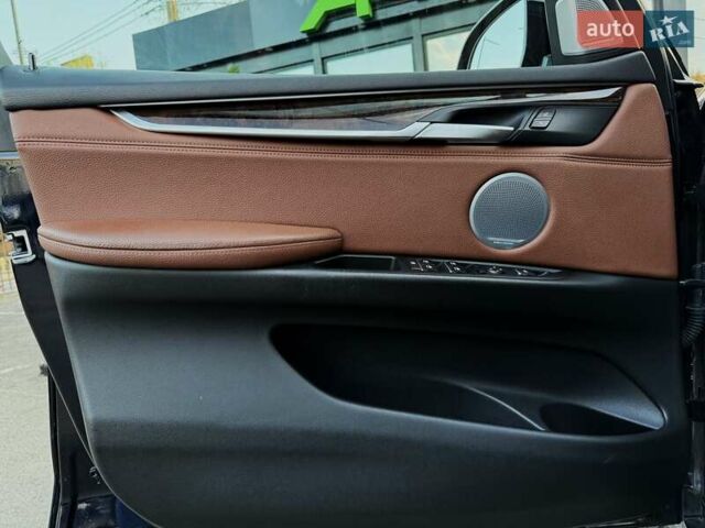 Синій БМВ Х5, об'ємом двигуна 2.99 л та пробігом 170 тис. км за 38499 $, фото 26 на Automoto.ua