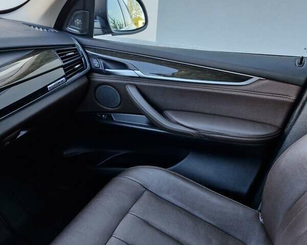 Синий БМВ Х5, объемом двигателя 2.98 л и пробегом 170 тыс. км за 25500 $, фото 43 на Automoto.ua