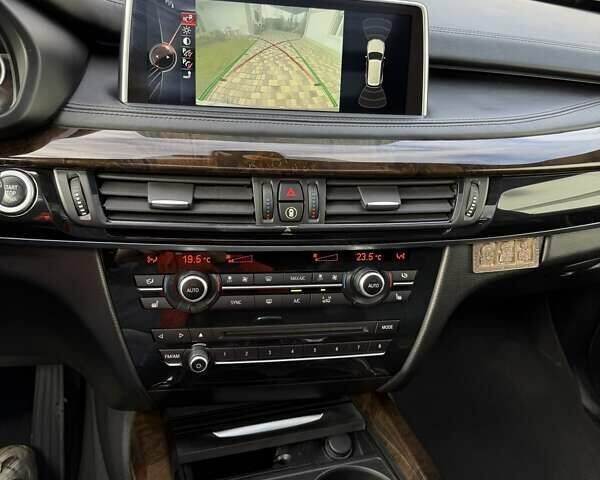 Синий БМВ Х5, объемом двигателя 2.99 л и пробегом 184 тыс. км за 27500 $, фото 13 на Automoto.ua