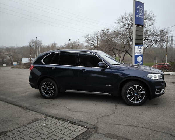 Синий БМВ Х5, объемом двигателя 2.98 л и пробегом 312 тыс. км за 20772 $, фото 2 на Automoto.ua