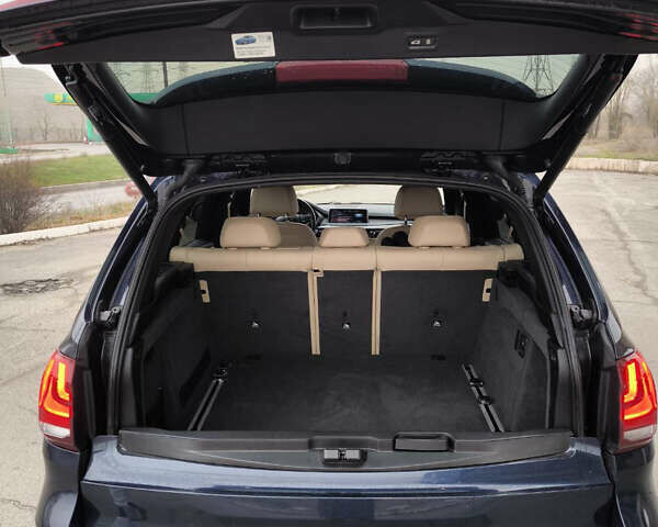 Синий БМВ Х5, объемом двигателя 2.98 л и пробегом 312 тыс. км за 20772 $, фото 6 на Automoto.ua