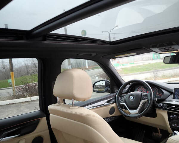 Синий БМВ Х5, объемом двигателя 2.98 л и пробегом 312 тыс. км за 20772 $, фото 9 на Automoto.ua